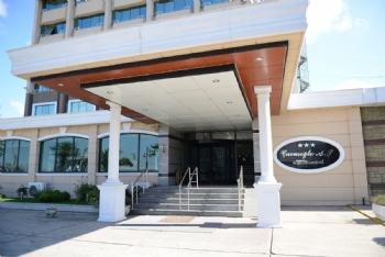 Airport Resort Hotel Hakkında